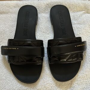 Christian Dior Dio evolution Black Quilted Cannage Calfskin Slide